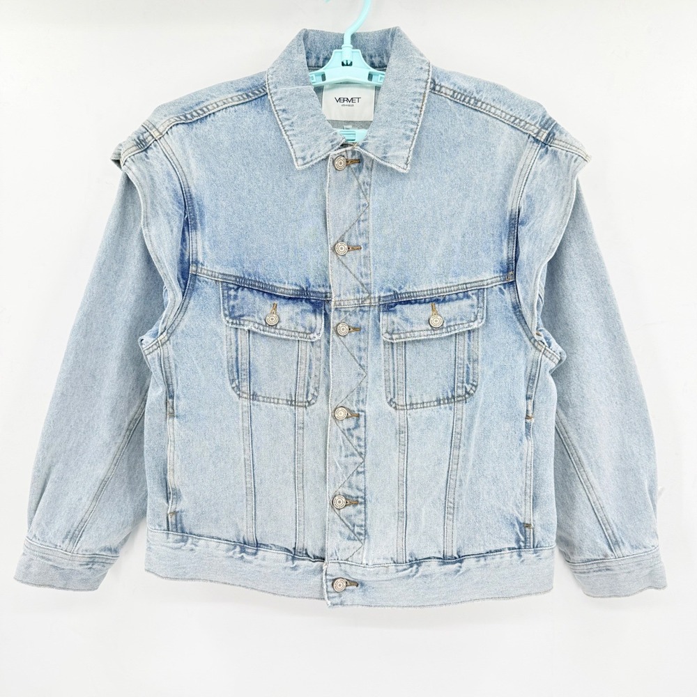Vervet Women's Trendy Boyfriend Fit Blue Denim Jacket Sz M Ruffle Shoulder NWOT - Picture 2 of 11